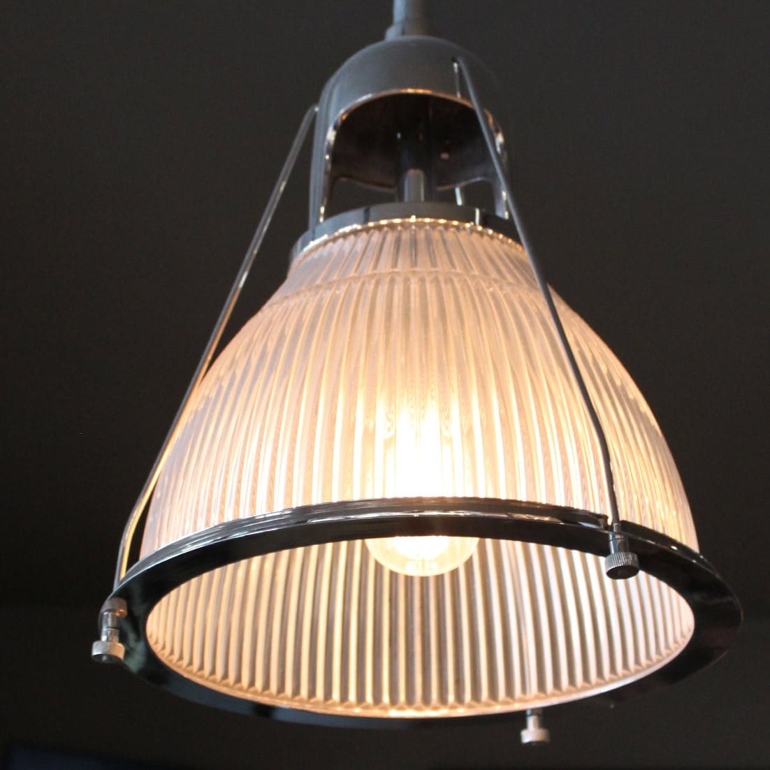 URBAN ARCHAEOLOGY, Industrielle Hängeleuchte Prismatic